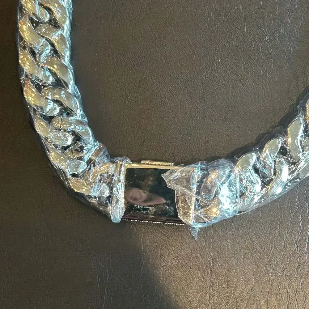 Moissanite VVS1 20mm 4-Row Silver Cuban Chain 22 Inch Brand New